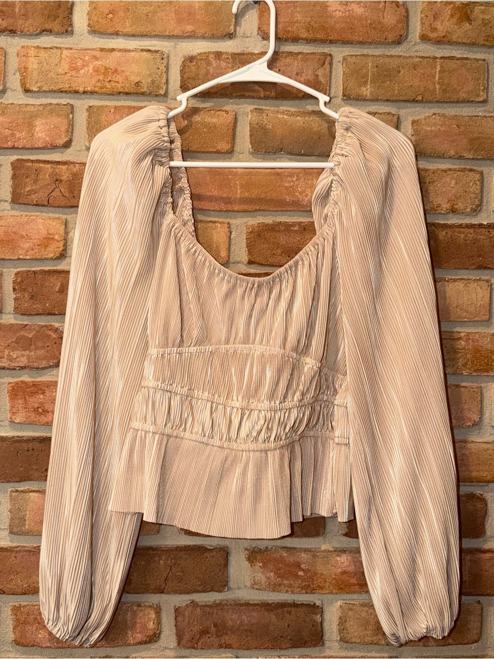 Ziva Top in Pearl ASTR THE LABEL Size Medium
